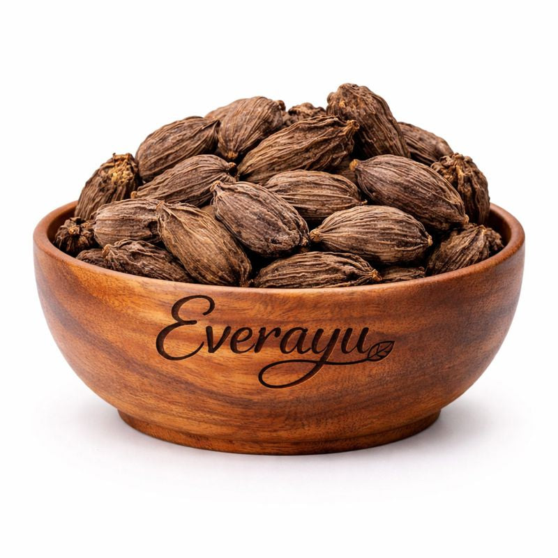 Black Cardamom (Kali Elaichi / Amomum subulatum) – natural aromatic Ayurvedic spice known for its warm, smoky fragrance.