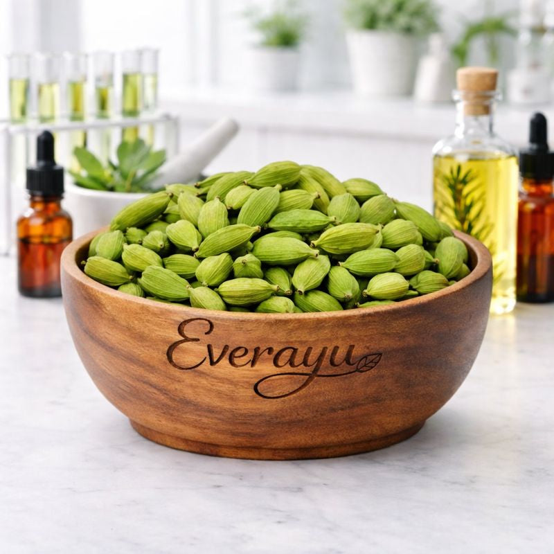 Green Cardamom (Elettaria cardamomum) – Naturally aromatic spice used in Ayurveda and Indian cooking for its sweet aroma and freshness.