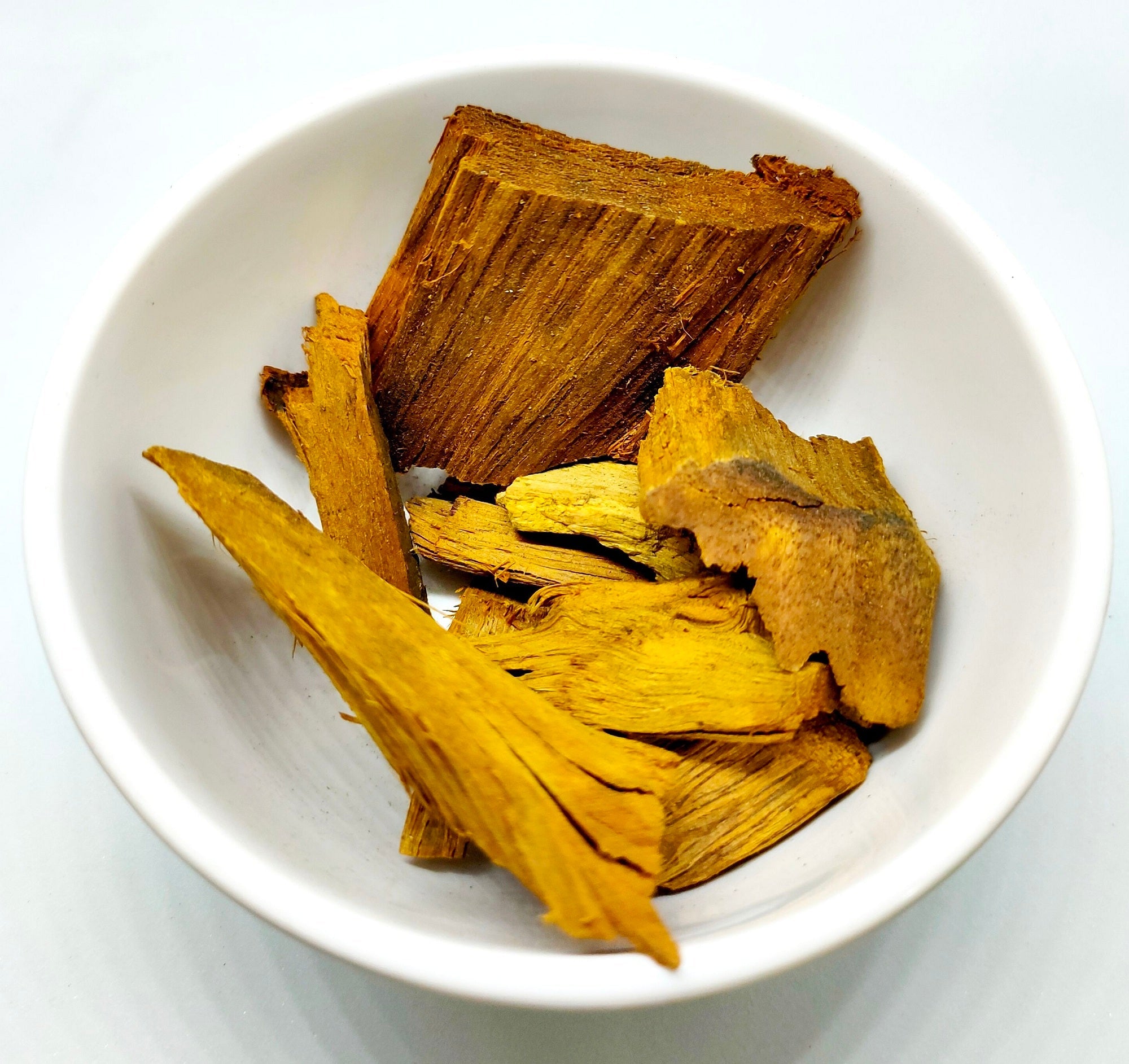 Vijaysar Powder (विजय सार चूर्ण), also known as Malabar Kino or Indian Kino Tree (Pterocarpus marsupium), is an Ayurvedic wood powder known for promoting vitality and balance. Other names include Vijayasara (Telugu), Vikasam Podi (Tamil), Bijoysar Gura (Bengali), and Vijayasara Podi (Malayalam).